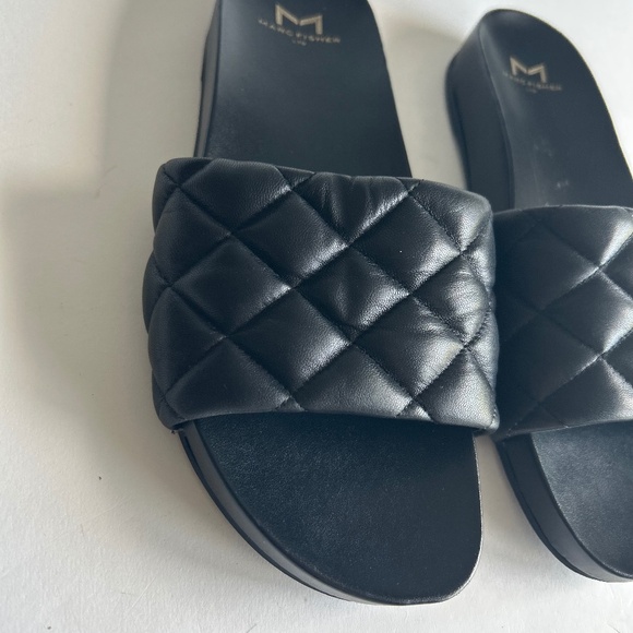 Marc Fisher Black Quited Leather Flip Flop Sandals size 8 - Picture 4 of 11